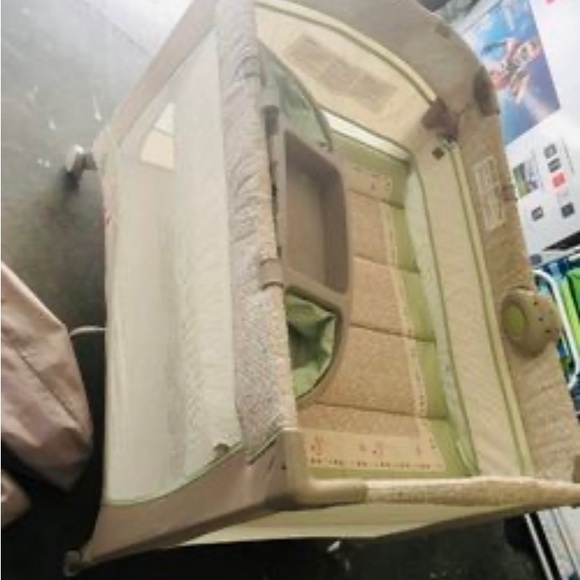 Baby bed two level with a lot storage - Picture 3 of 14